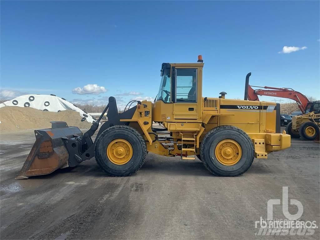 Volvo L90C Gumikerekes homlokrakodók