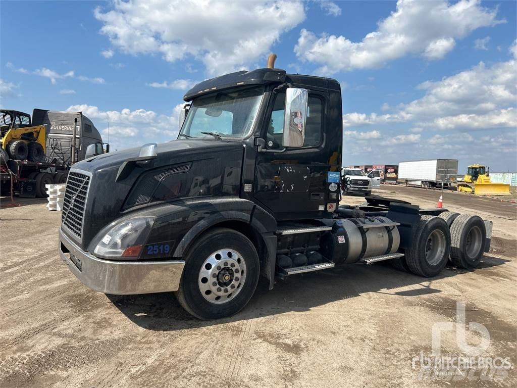 Volvo VNL300 Nyergesvontatók