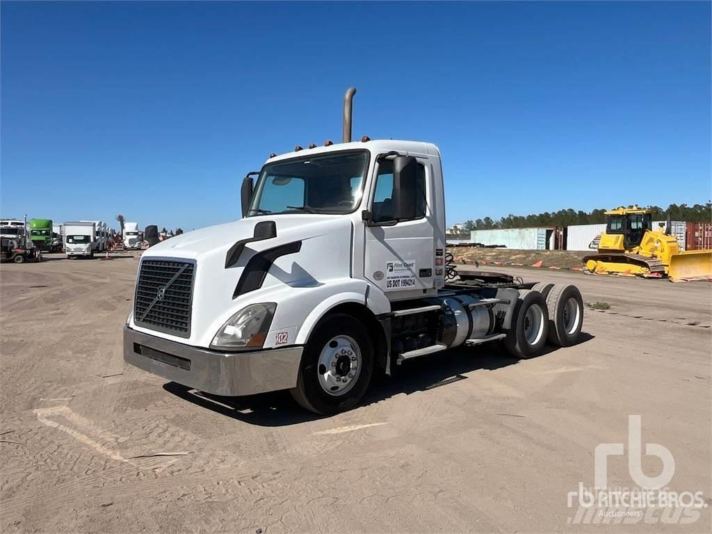 Volvo VNL300 Nyergesvontatók