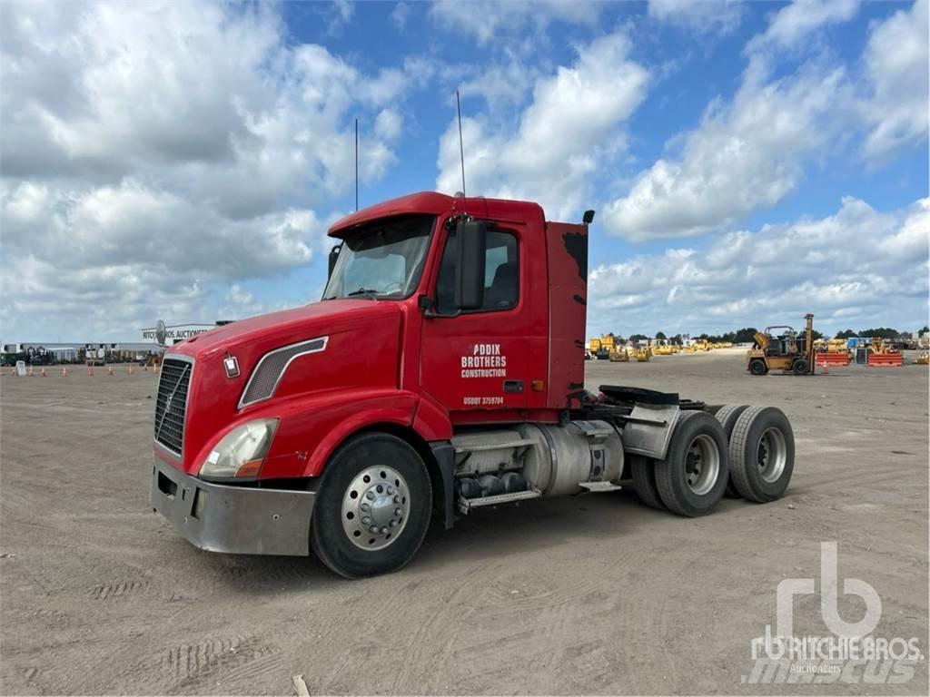 Volvo VNL300 Nyergesvontatók