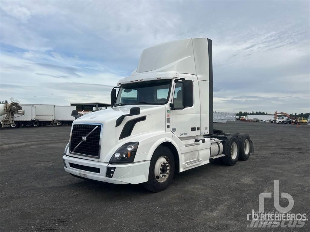 Volvo VNL300 Nyergesvontatók