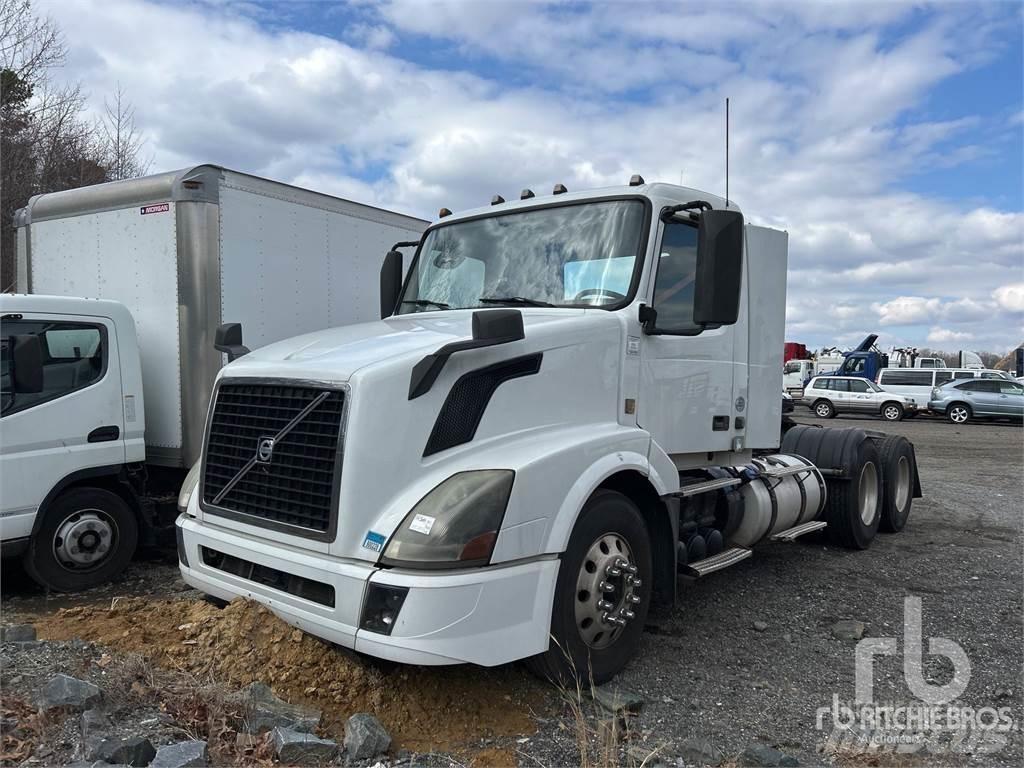 Volvo VNL300 Nyergesvontatók