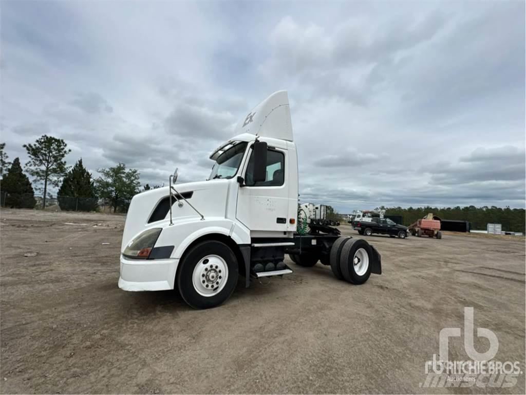 Volvo VNL300 Nyergesvontatók