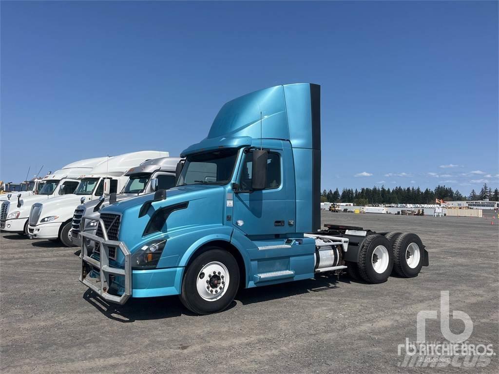 Volvo VNL300 Nyergesvontatók