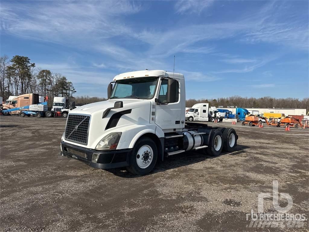 Volvo VNL300 Nyergesvontatók