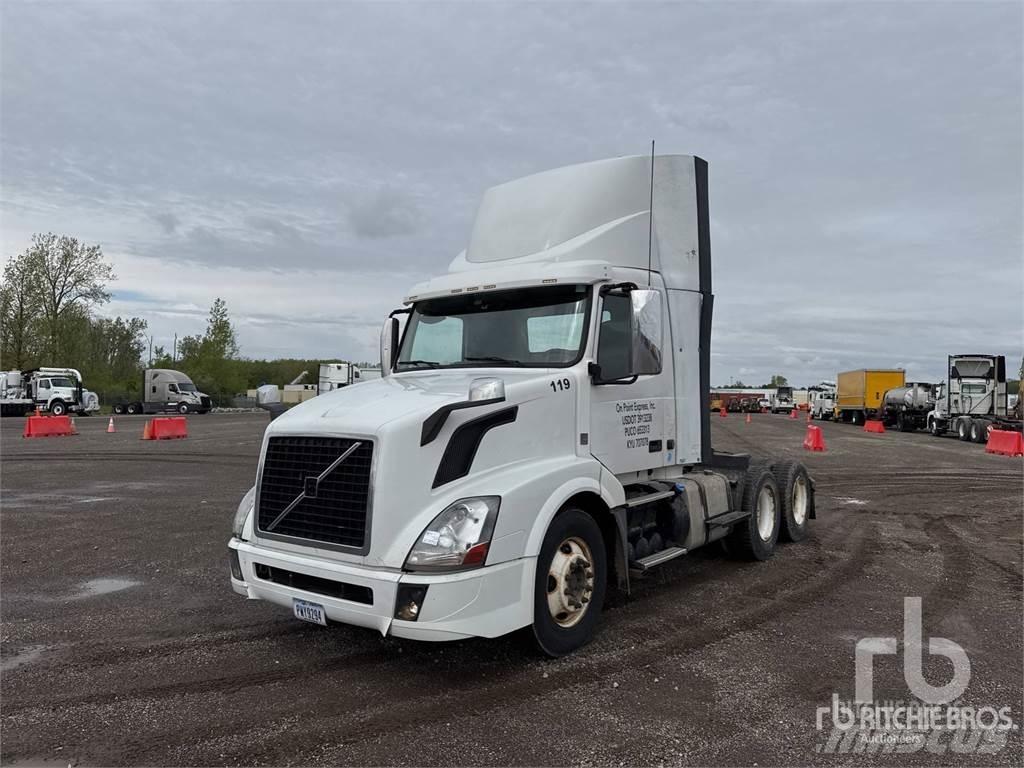 Volvo VNL300 Nyergesvontatók
