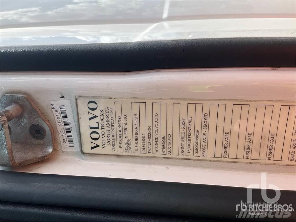 Volvo VNL64 Nyergesvontatók