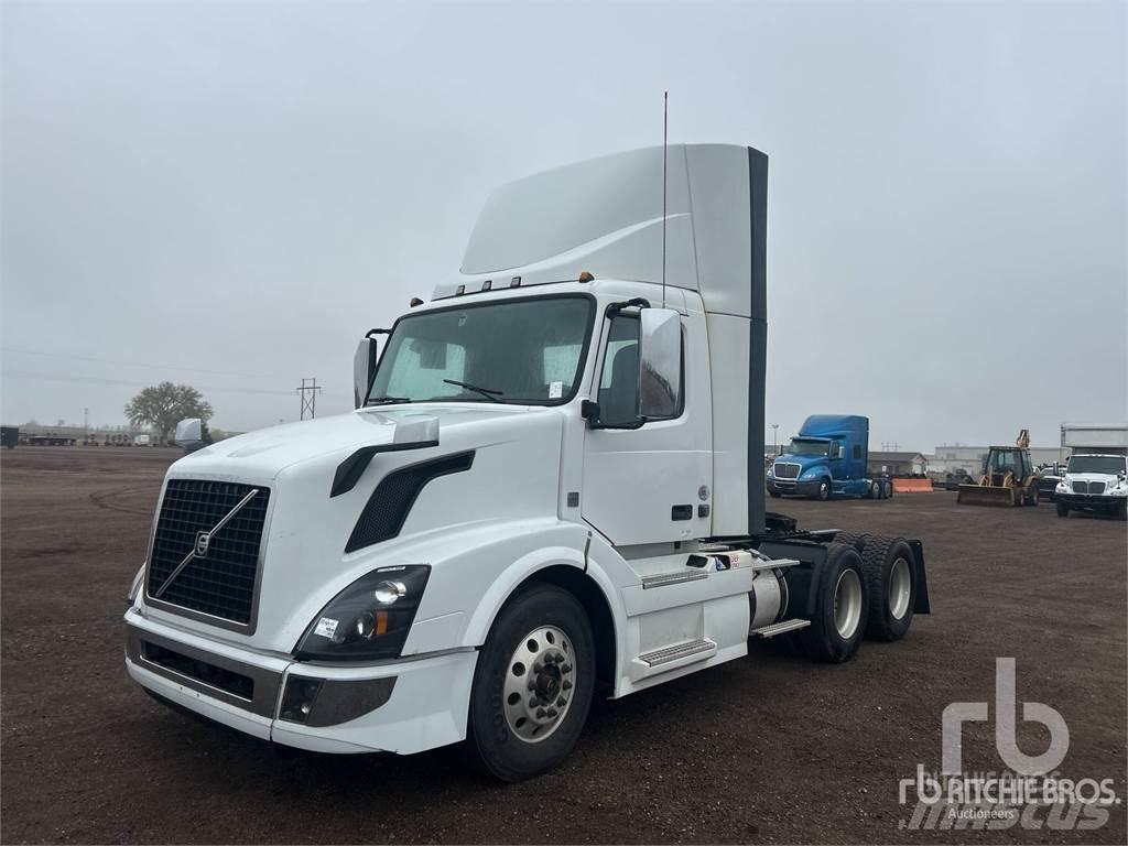 Volvo VNL64 Nyergesvontatók