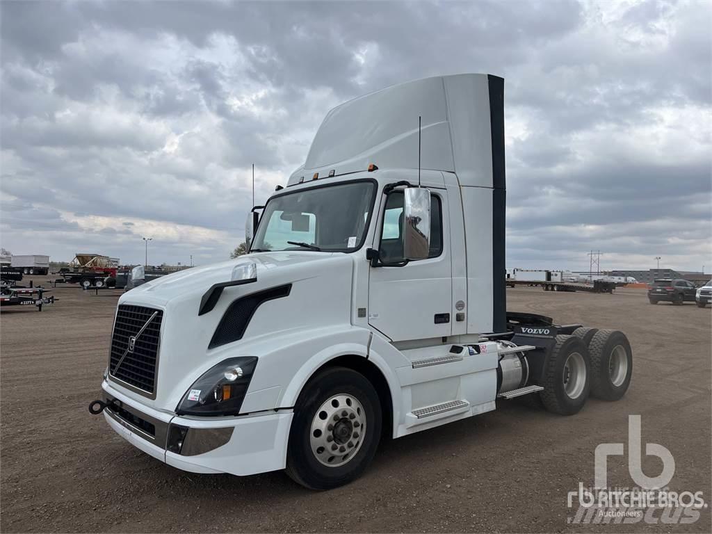 Volvo VNL64 Nyergesvontatók