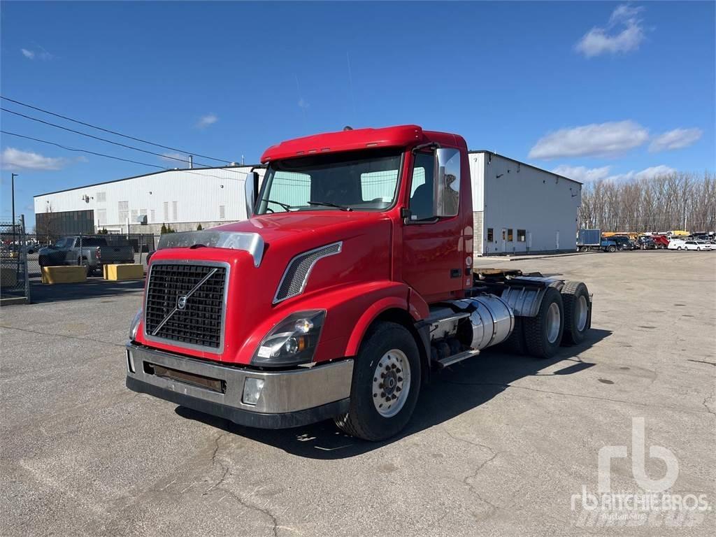 Volvo VNL64T Nyergesvontatók