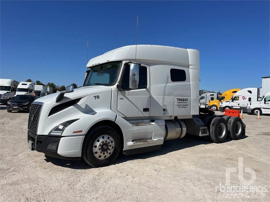 Volvo VNL740 Nyergesvontatók