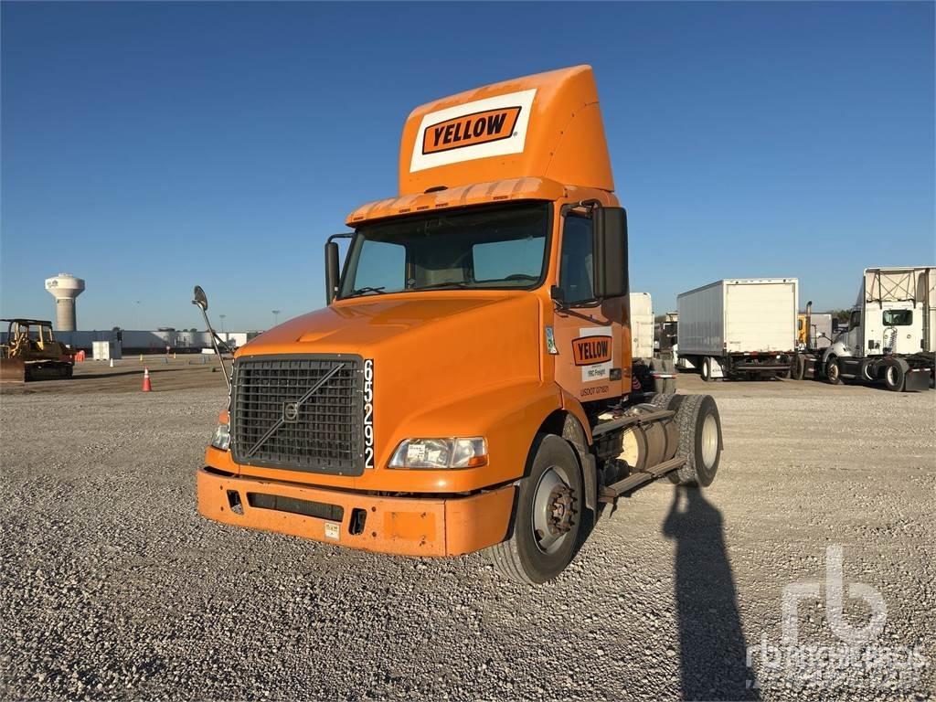 Volvo VNM200 Nyergesvontatók