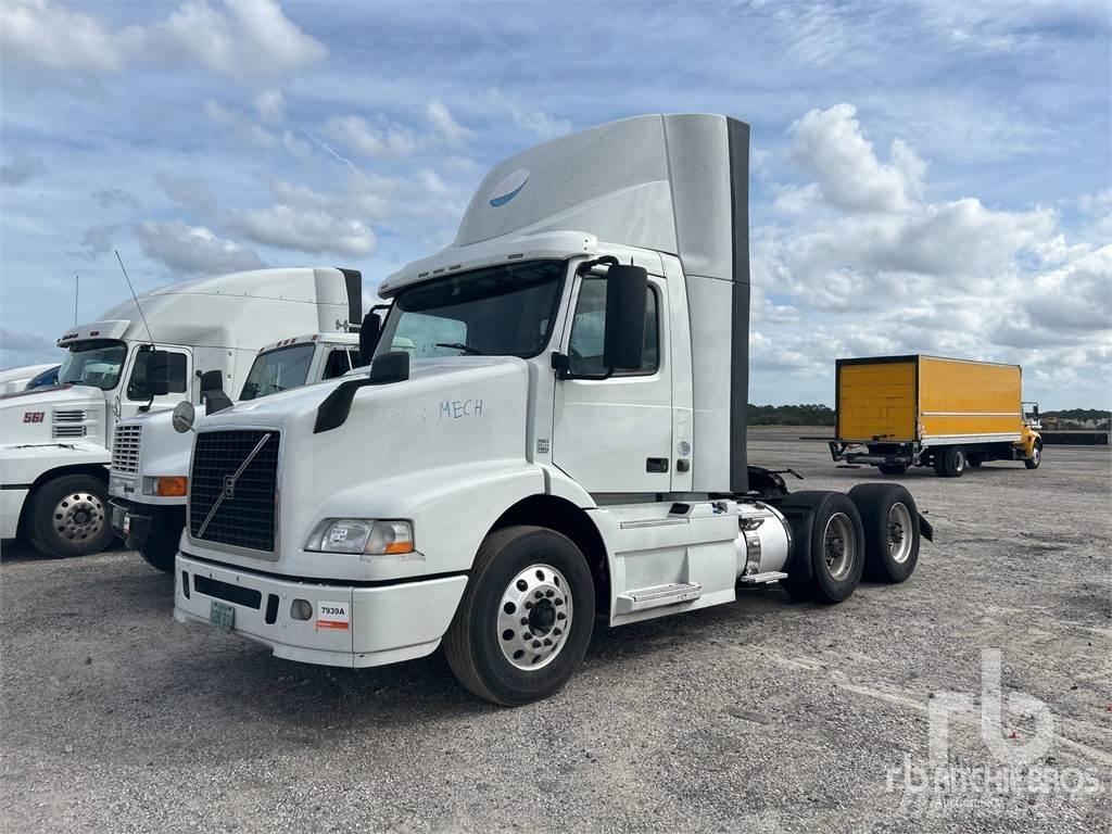Volvo VNM200 Nyergesvontatók
