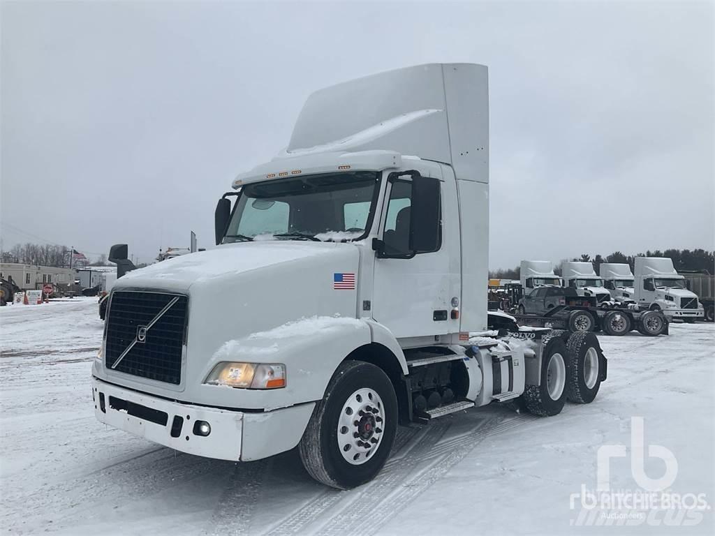 Volvo VNM300 Nyergesvontatók