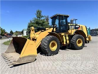 CAT 966M Gumikerekes homlokrakodók