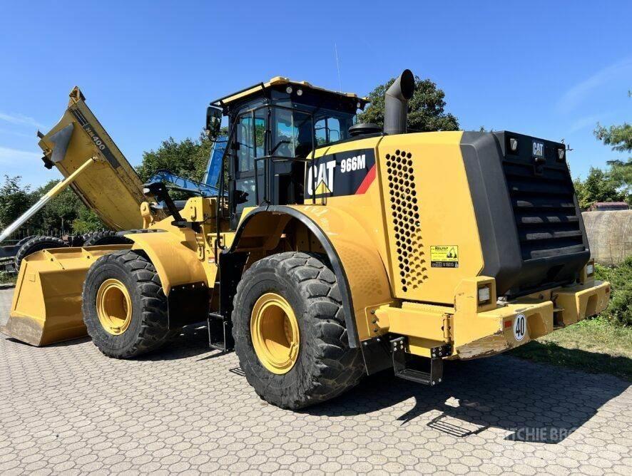 CAT 966M Gumikerekes homlokrakodók