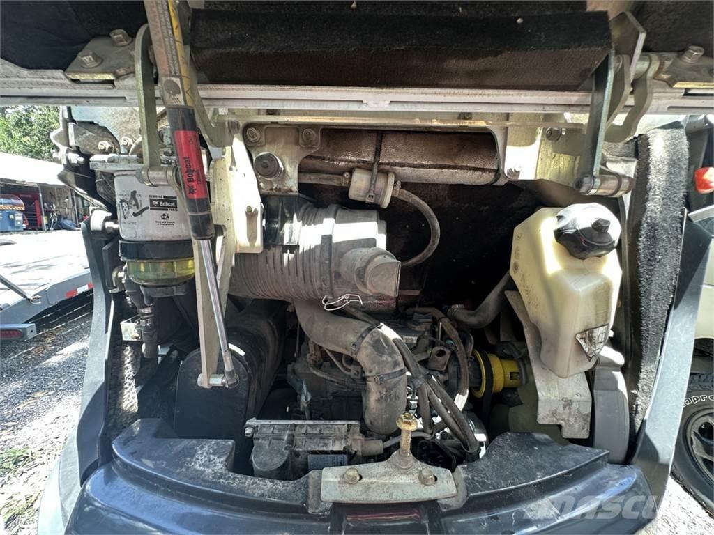 Bobcat E26 Közepes (midi) kotrók 7 t - 12 t