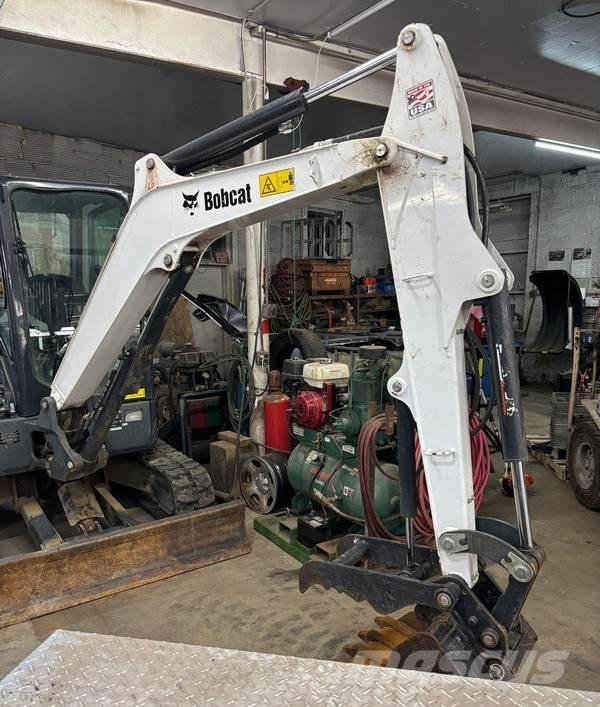 Bobcat E35I Lánctalpas kotrók