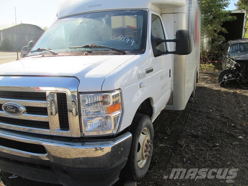 Ford E350 Dobozos teherautók