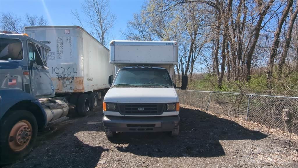Ford E450 Dobozos teherautók