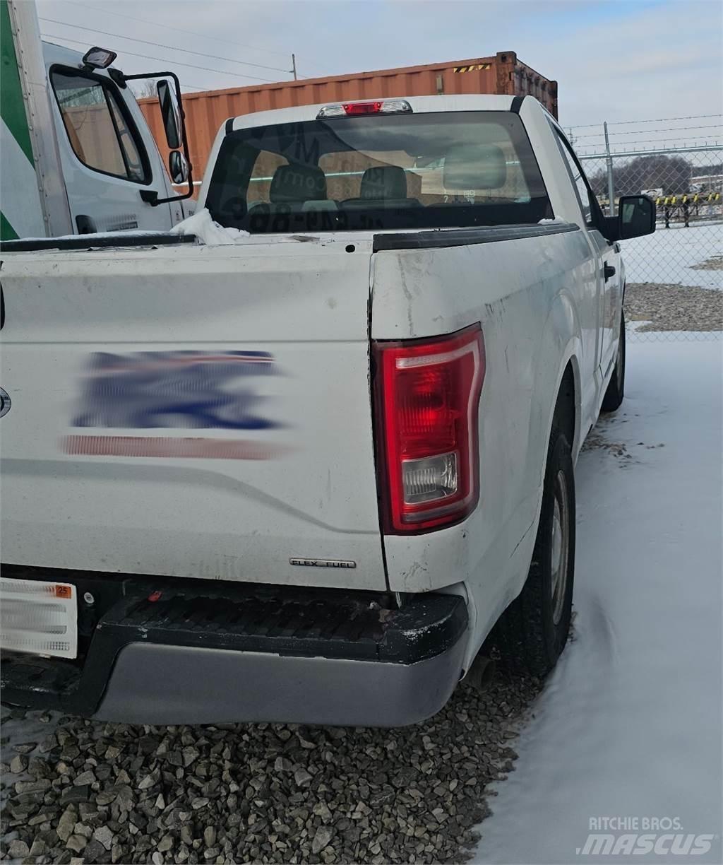 Ford F-150 Kis teherszállító/Platós kocsi