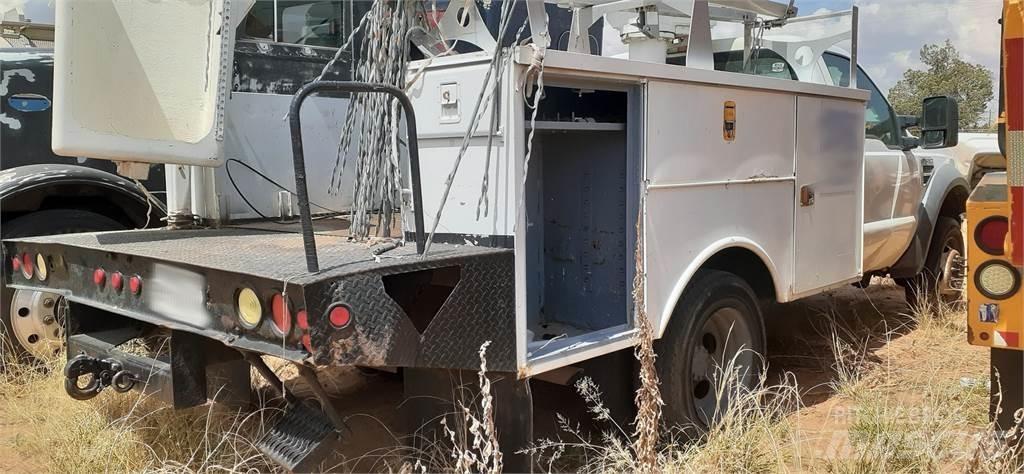 Ford F - 450 Egyéb