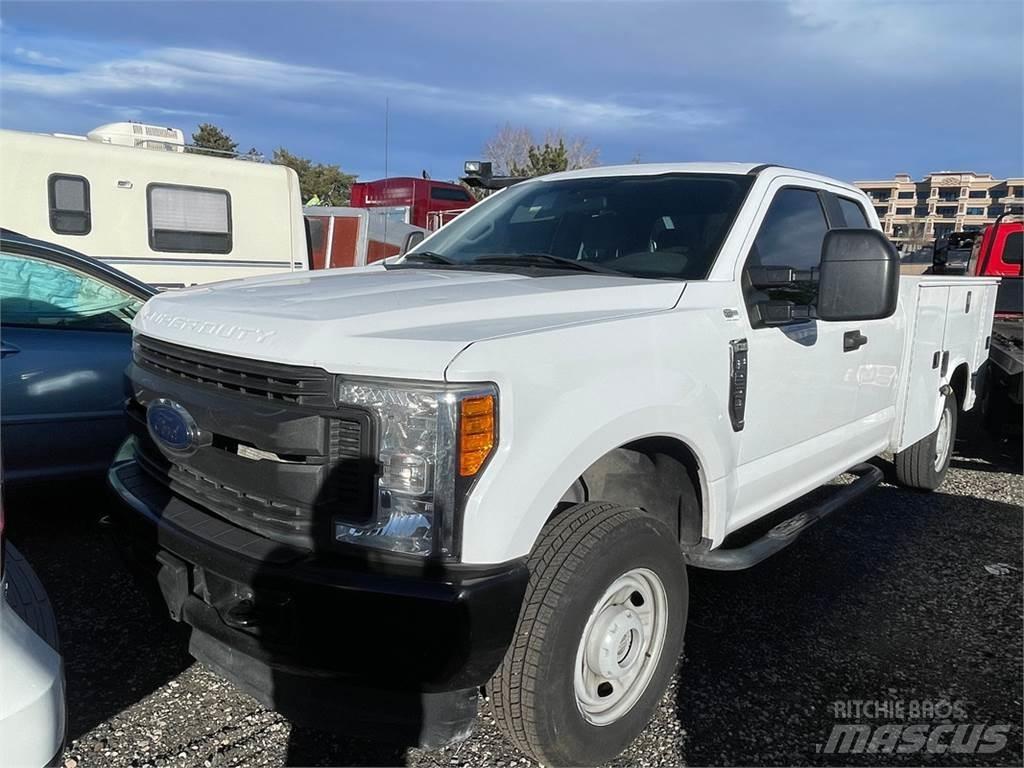 Ford F250 Műszaki mentők