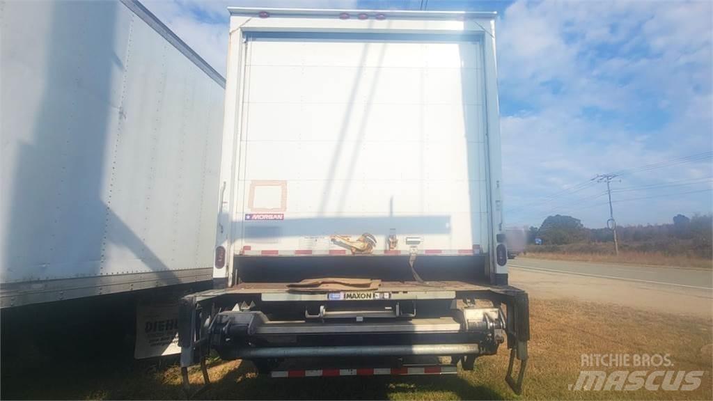 Freightliner M2 Dobozos teherautók