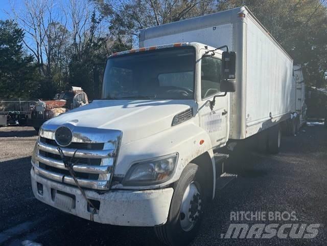 Hino 268 Dobozos teherautók