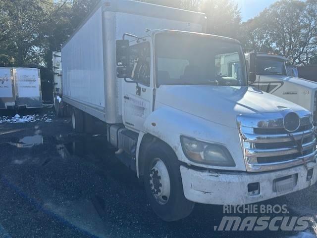 Hino 268 Dobozos teherautók