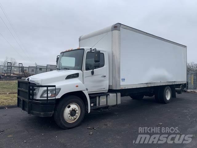 Hino 268 Dobozos teherautók