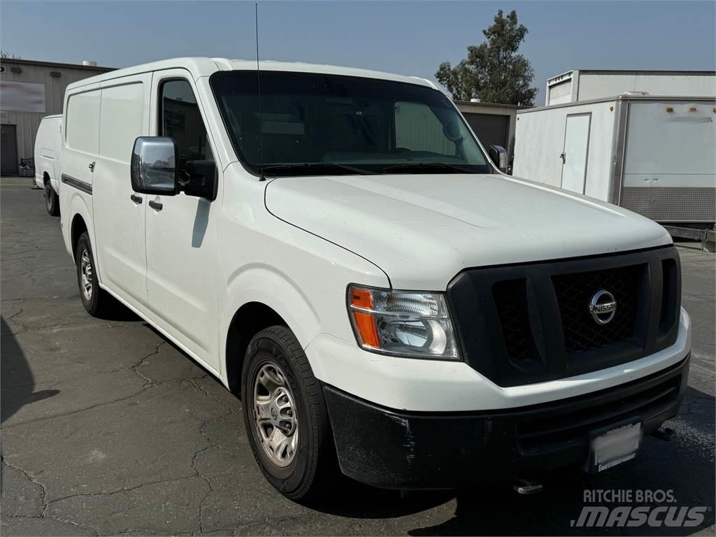 Nissan NV3500 HD Dobozos