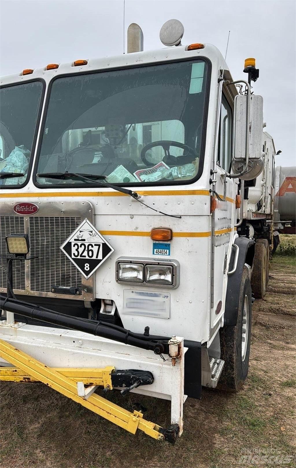 Peterbilt 320 Egyéb