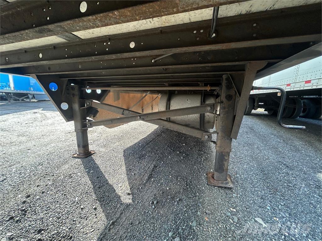 Utility VS2RA Járműszállító pótkocsik