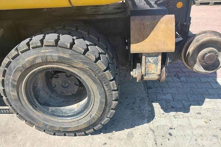Atlas 1604 ZW Gumikerekes kotrók