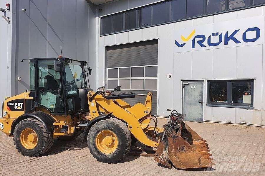 CAT 908 M Gumikerekes homlokrakodók