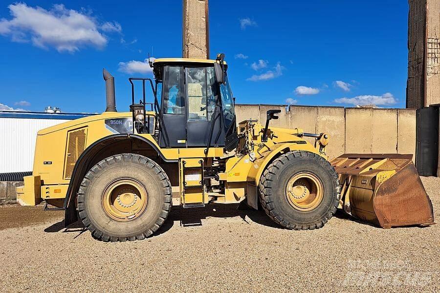 CAT 950 H Gumikerekes homlokrakodók