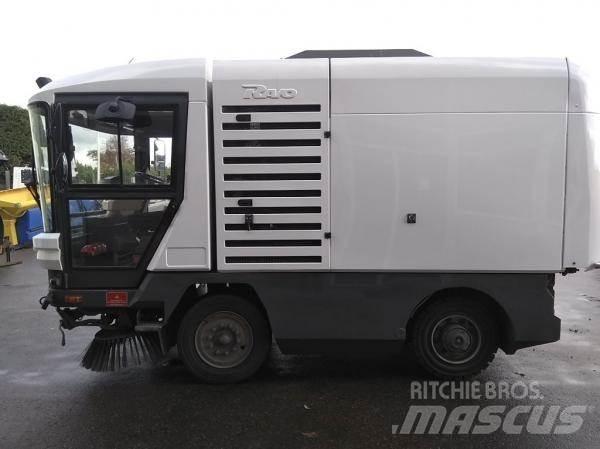 Ravo 530STH Úttakarító gépek