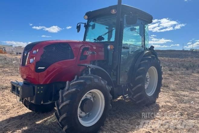 Valtra F105S Traktorok