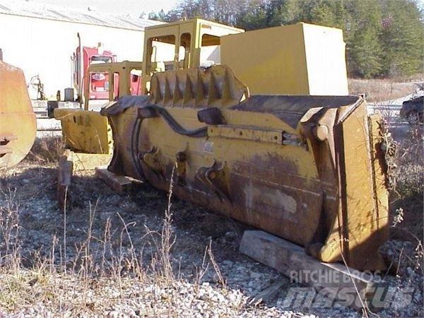 CAT 1083973 Tolólapok