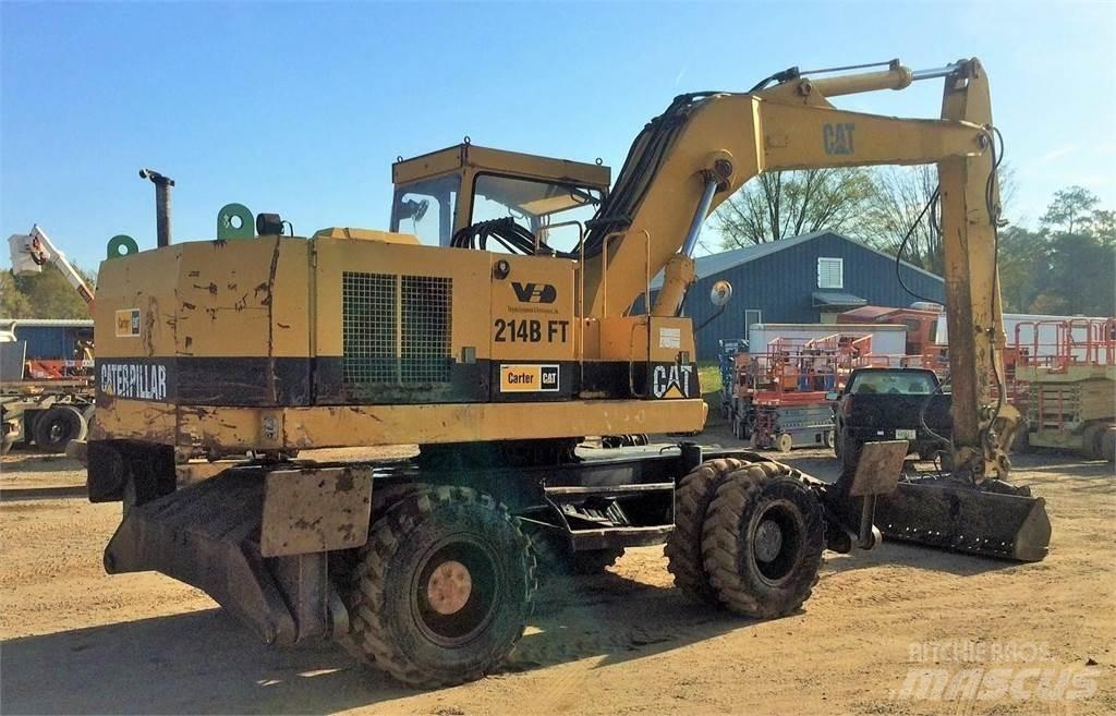 CAT 214B FT Gumikerekes kotrók