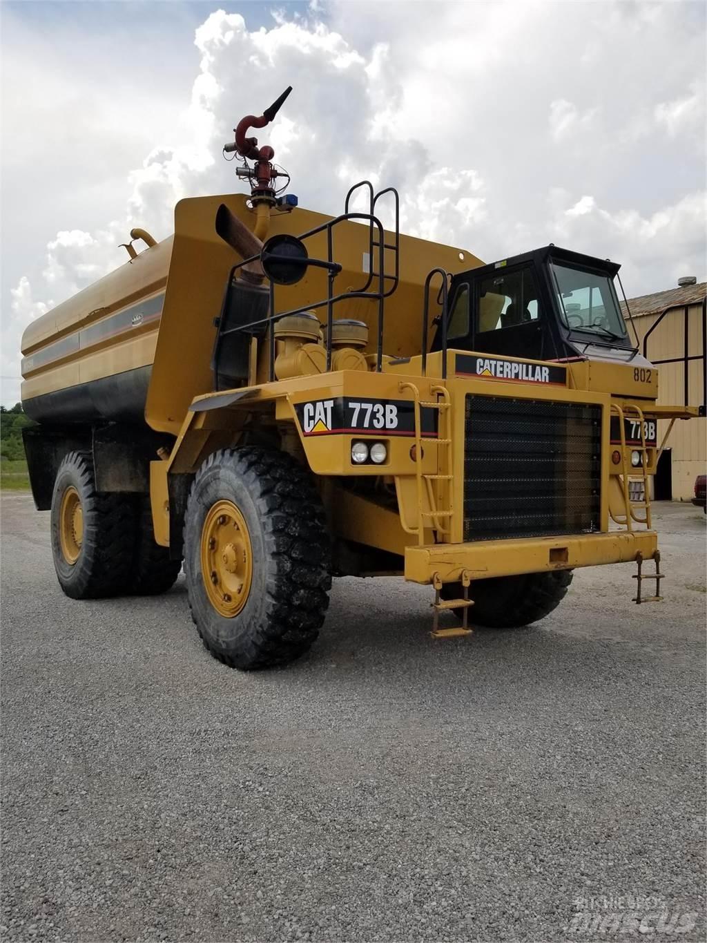 CAT 773B Vízszállító teherautók