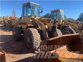 CAT 926E Gumikerekes homlokrakodók