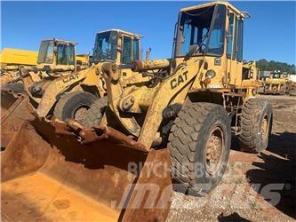 CAT 926E Gumikerekes homlokrakodók