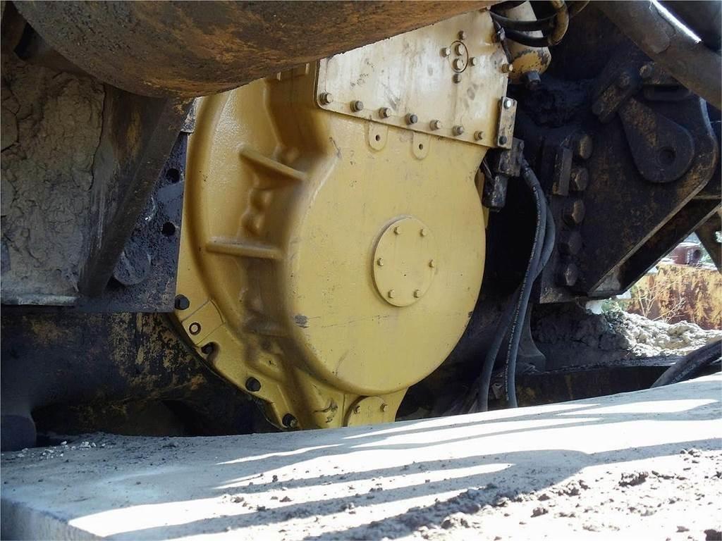 CAT D10N lánctalpas dózerek