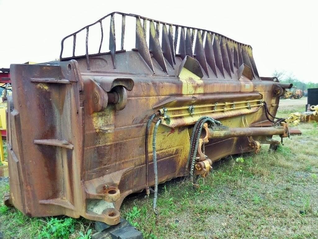 CAT D11 Tolólapok