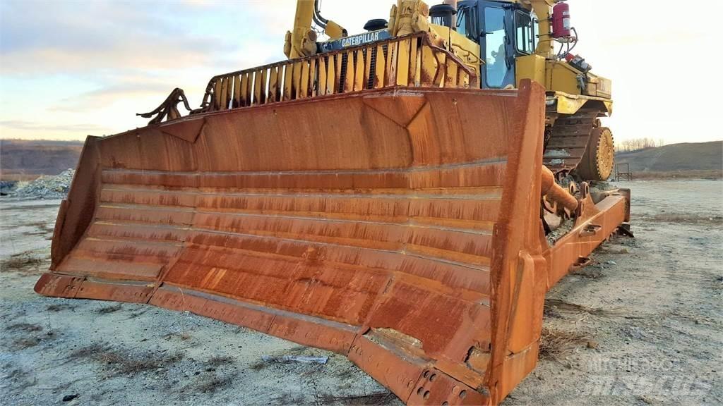 CAT D11R lánctalpas dózerek