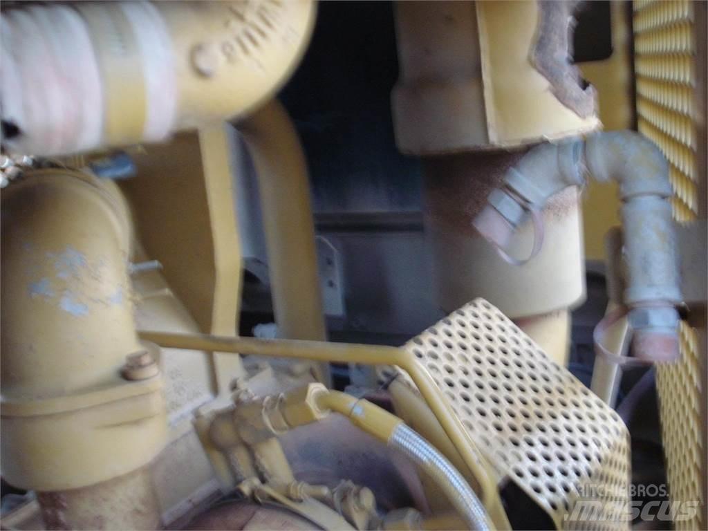 CAT D11R lánctalpas dózerek