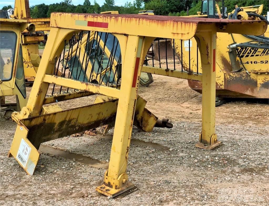 CAT D8K Vezetőfülke és belső tartozékok