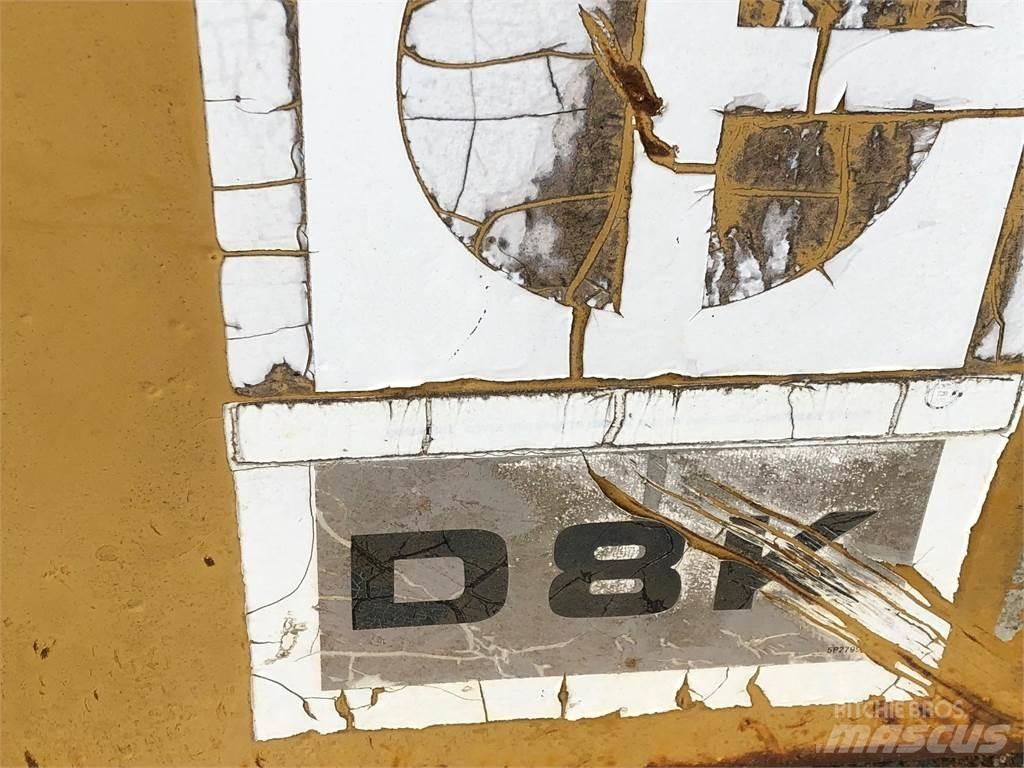 CAT D8K Vezetőfülke és belső tartozékok